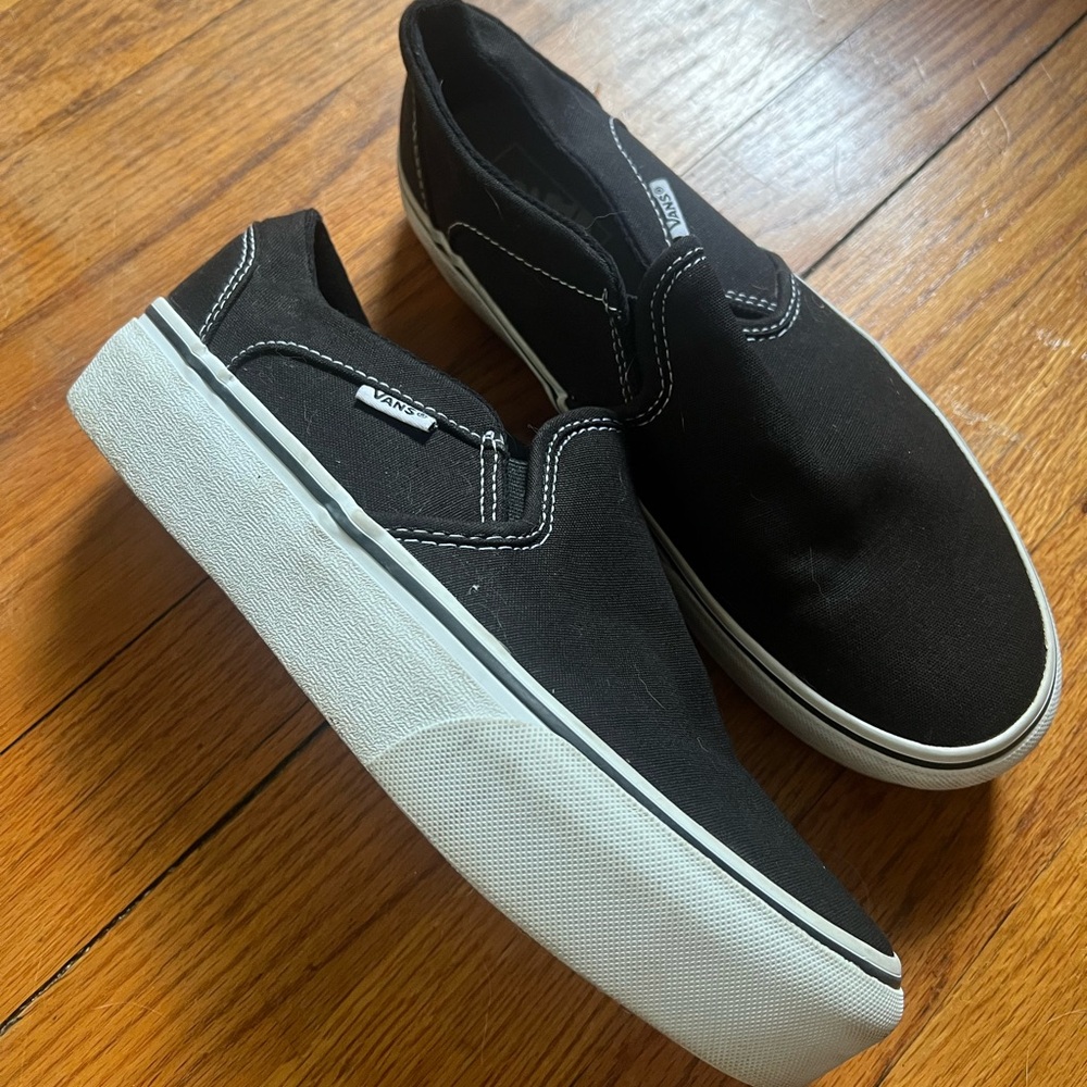 Vans 8.5 platform black slip on shoes
